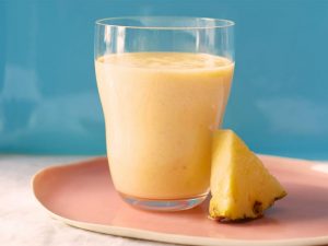 Read more about the article Tropical Oatmeal Smoothie